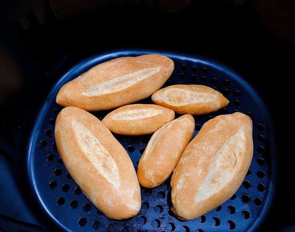 Hướng dẫn làm bánh mì bằng máy trộn bột đa năng ngay tại nhà 3